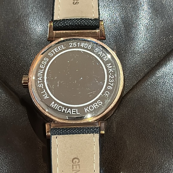 Authentic Michael Kors CATLIN Rose Gold & Pave Embellished Women’s Watch MK-2376 - Picture 10 of 14